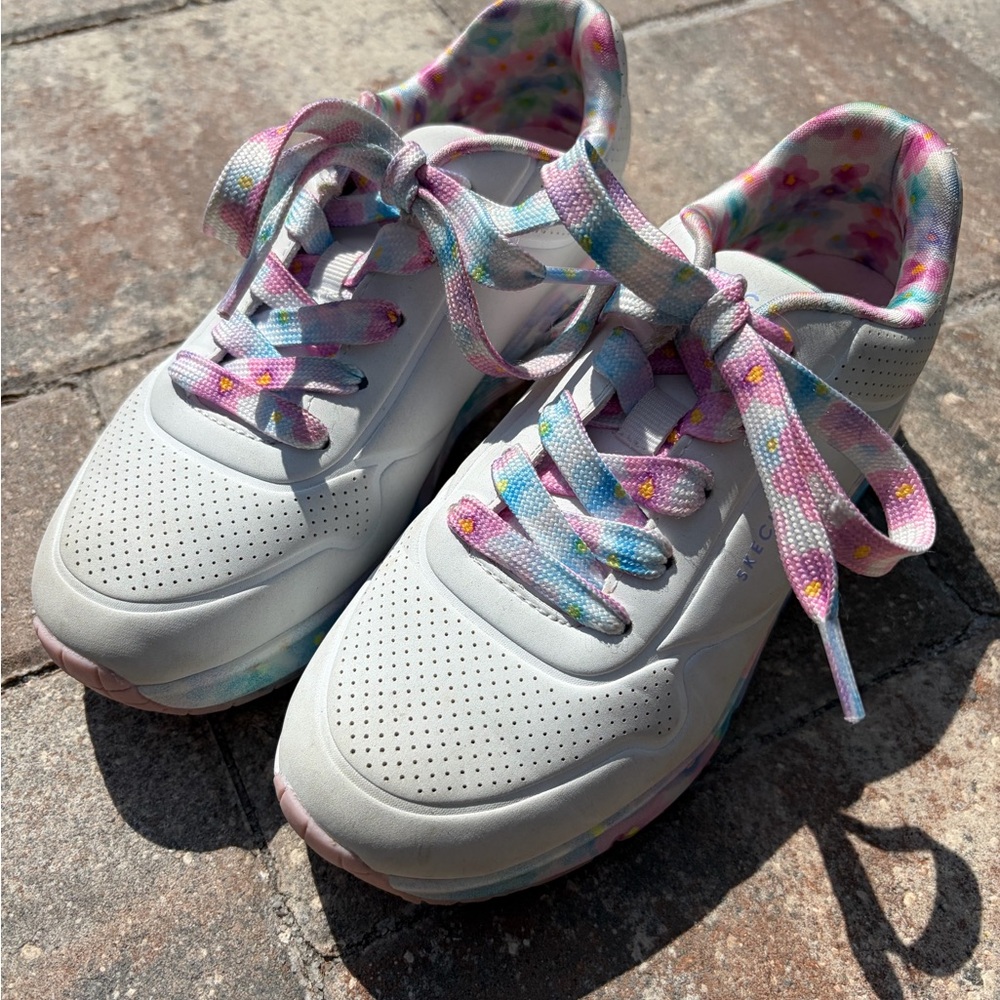 Skechers White Kids Sneakers with Pastel Pink, Blue & Purple Accents